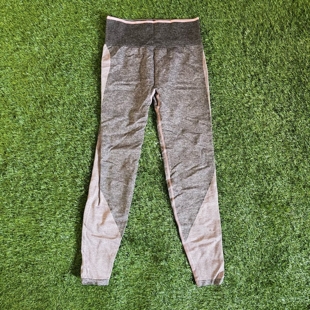 PINK Victoria's Secret Leggings in Gray and Pink